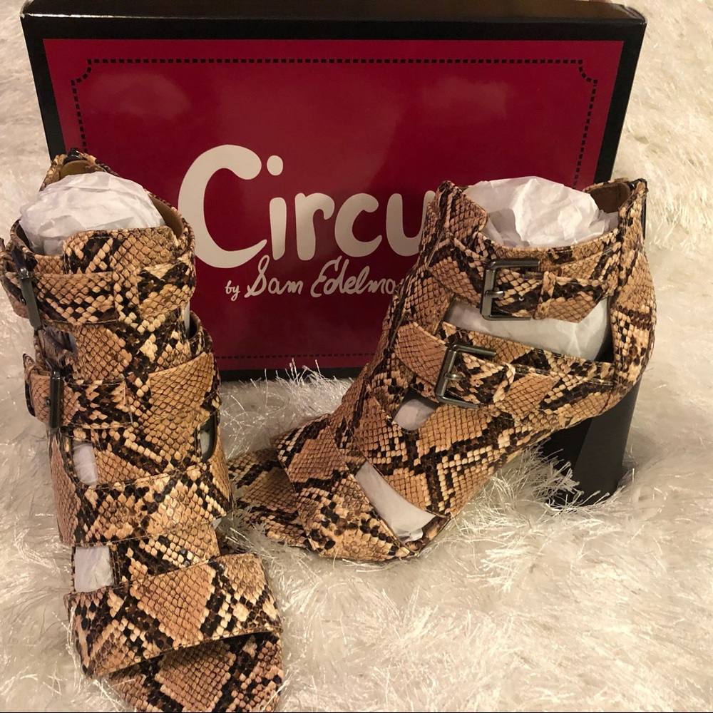 Ezra Dress Sandals 👡 - Picture 2 of 11
